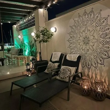 Penthouse Bali Ref #94 דירה *